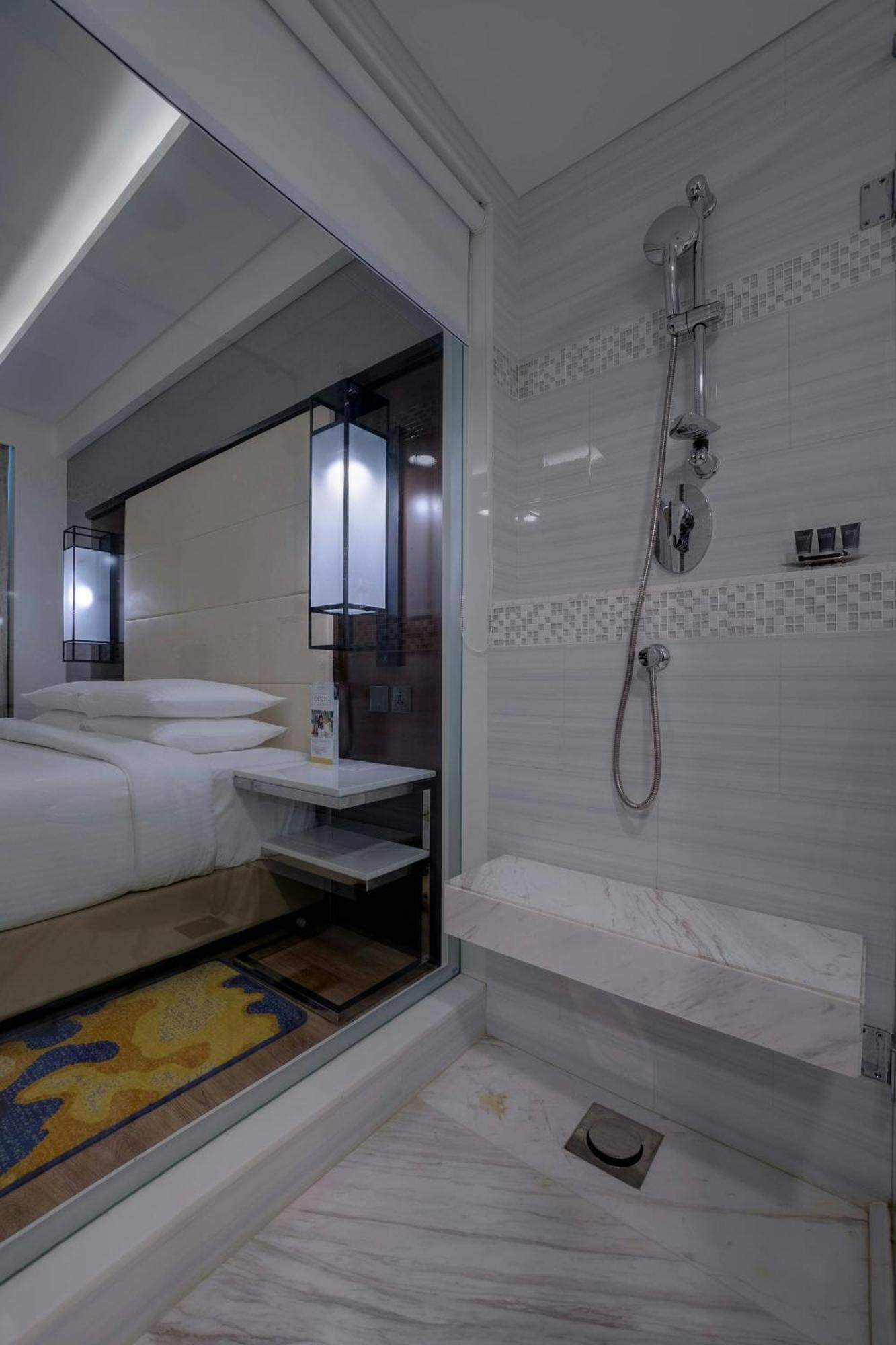 Hotel Courtyard By Marriott Surate Extérieur photo