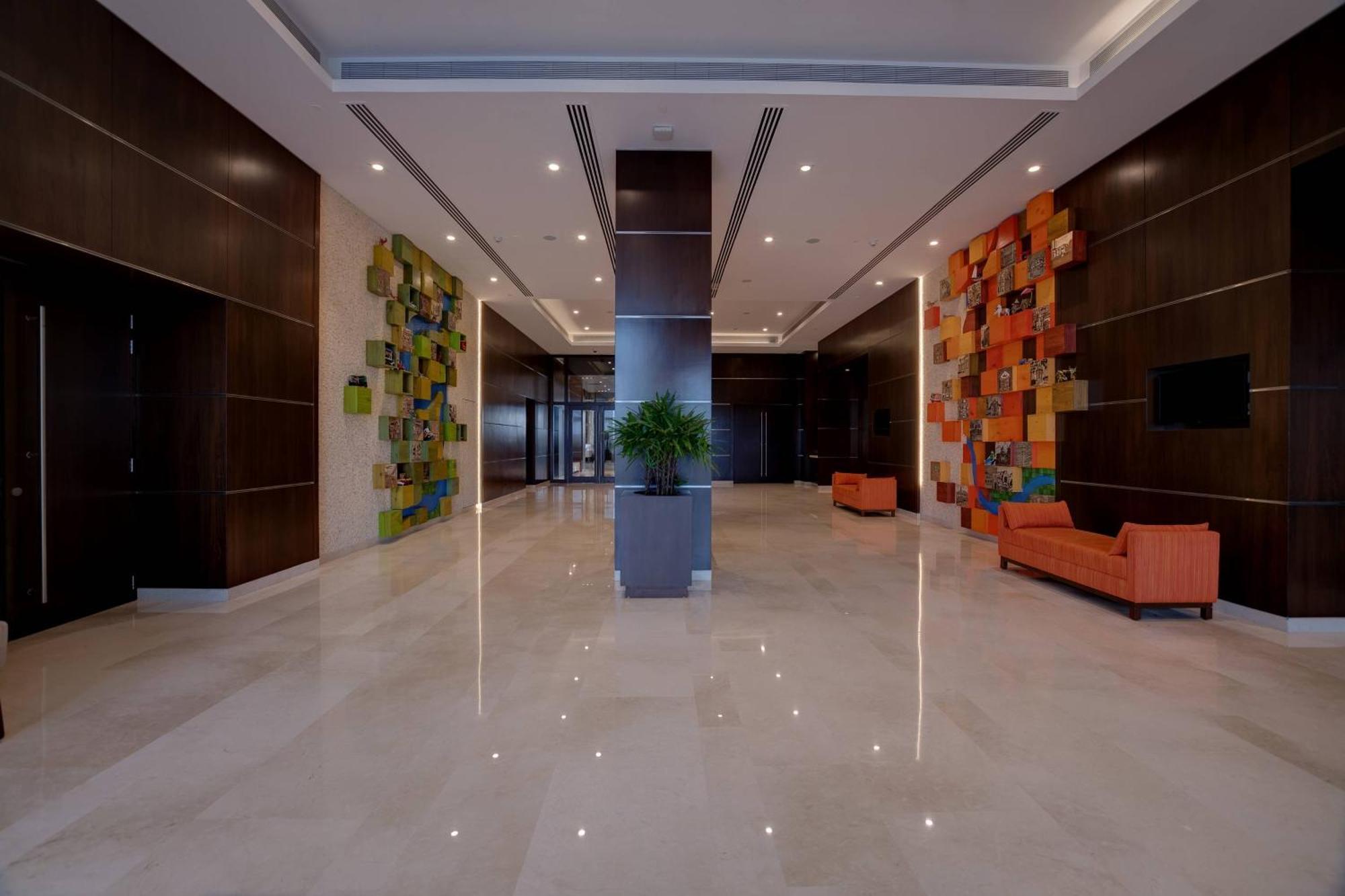 Hotel Courtyard By Marriott Surate Extérieur photo