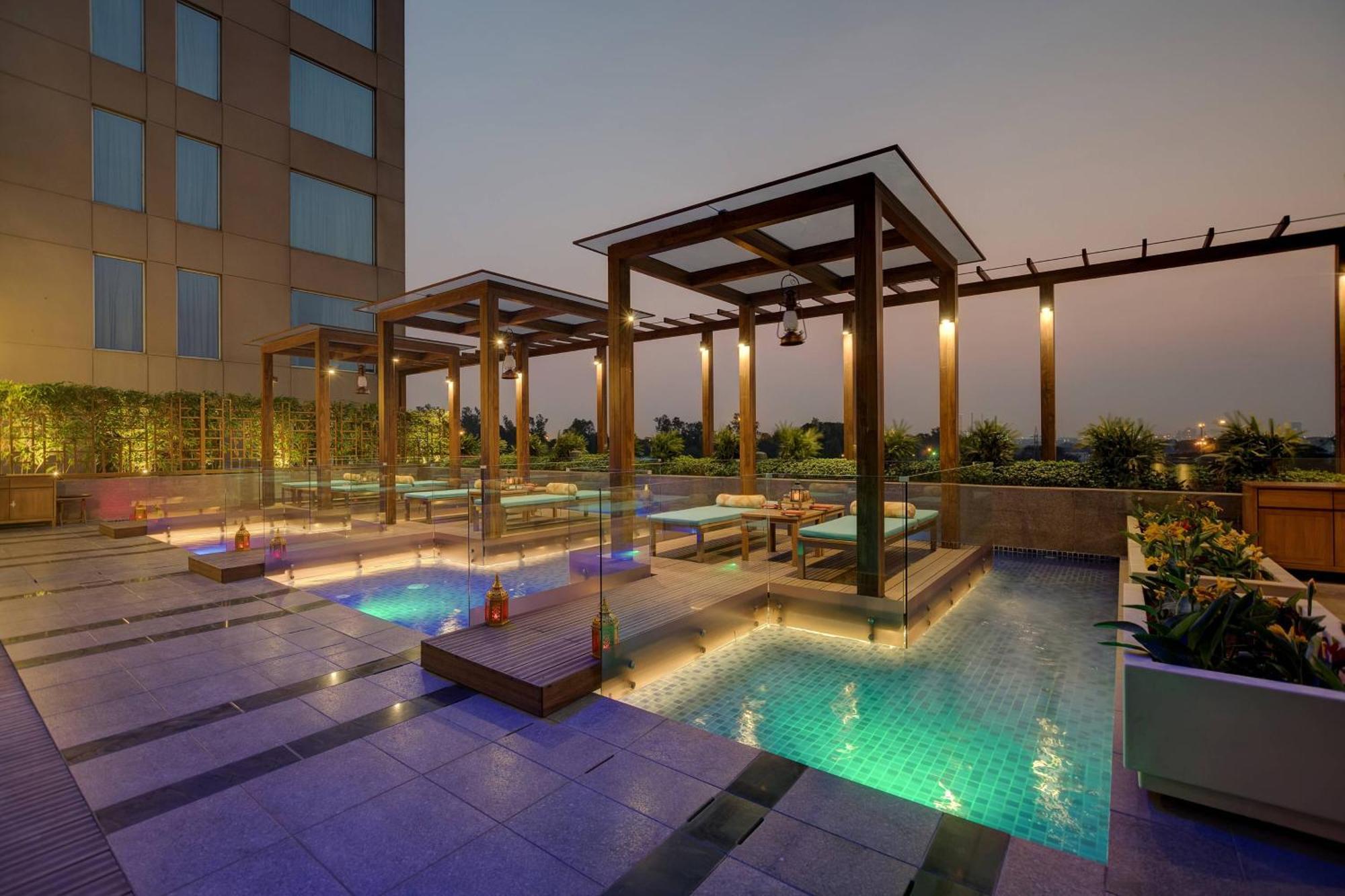 Hotel Courtyard By Marriott Surate Extérieur photo