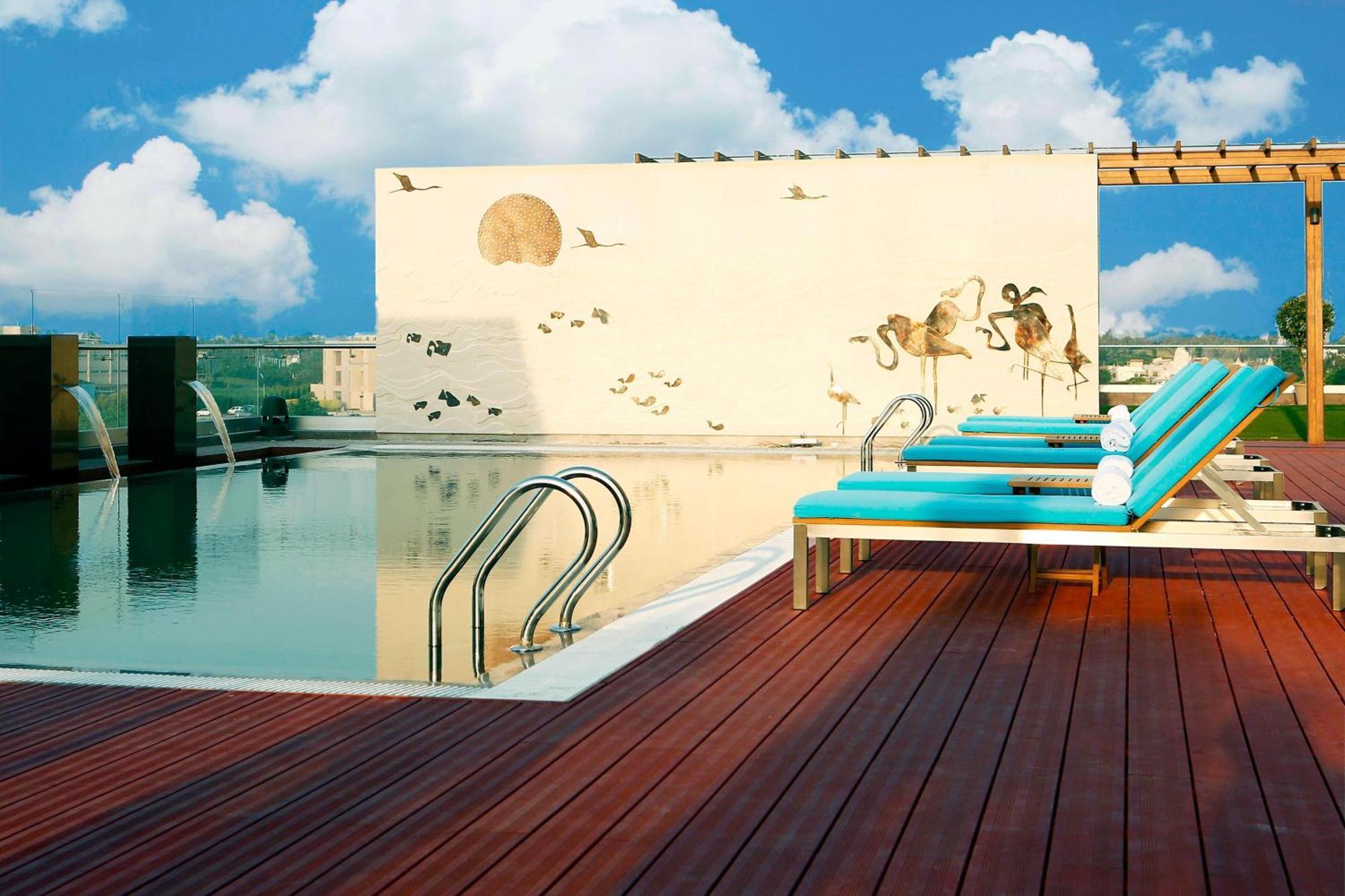 Hotel Courtyard By Marriott Surate Extérieur photo