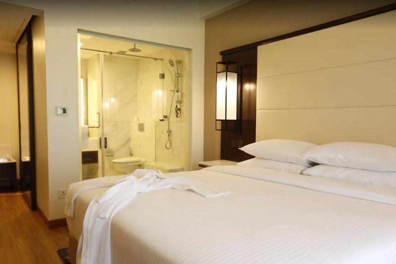 Hotel Courtyard By Marriott Surate Extérieur photo